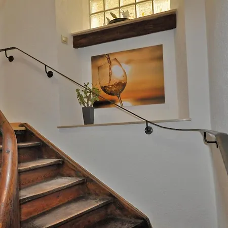 Steck Apartment *